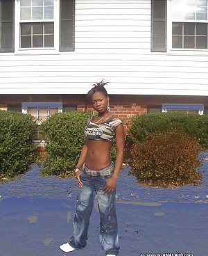 Ebony in Jeans Pictures