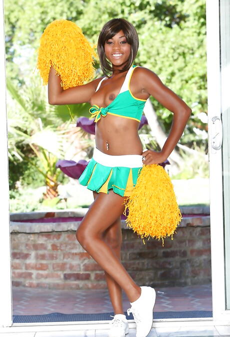 Ebony Cheerleader Pics